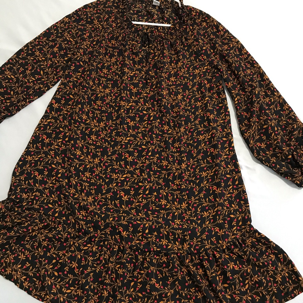Beautiful comfy swing dress in black orange floral